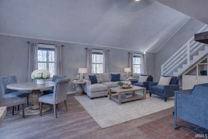 Property Photo:  975 S 230 W  IN 47670 