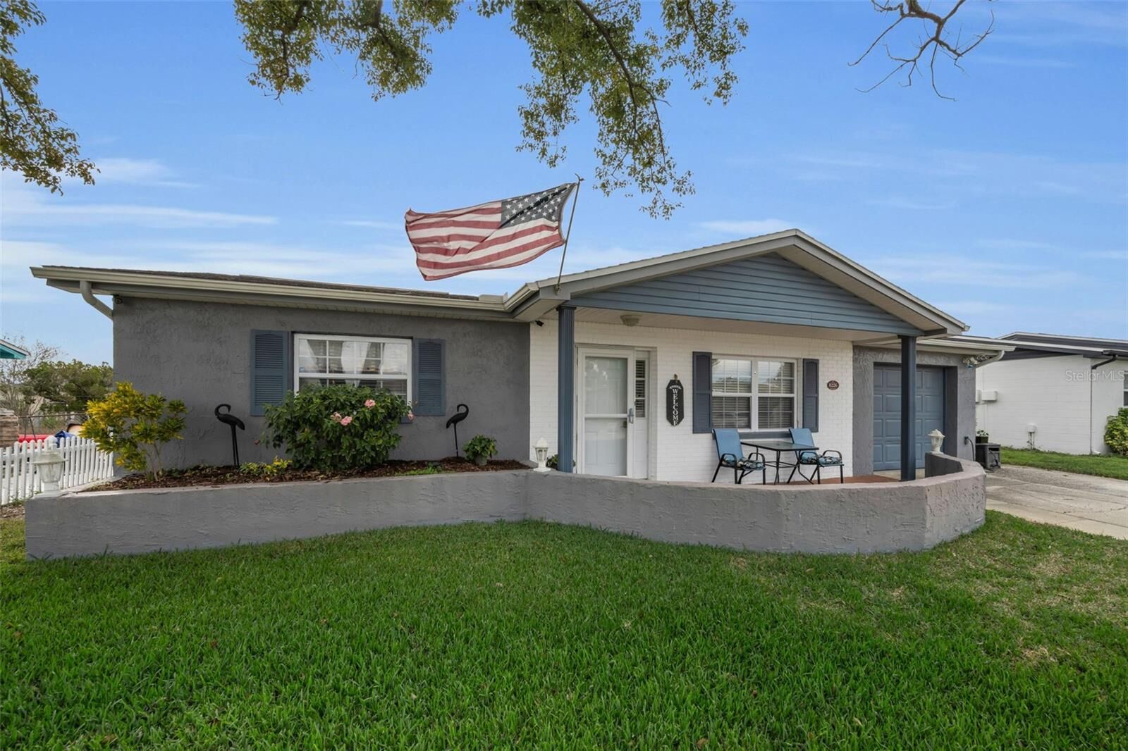 Property Photo:  8226 Penwood Drive  FL 34668 
