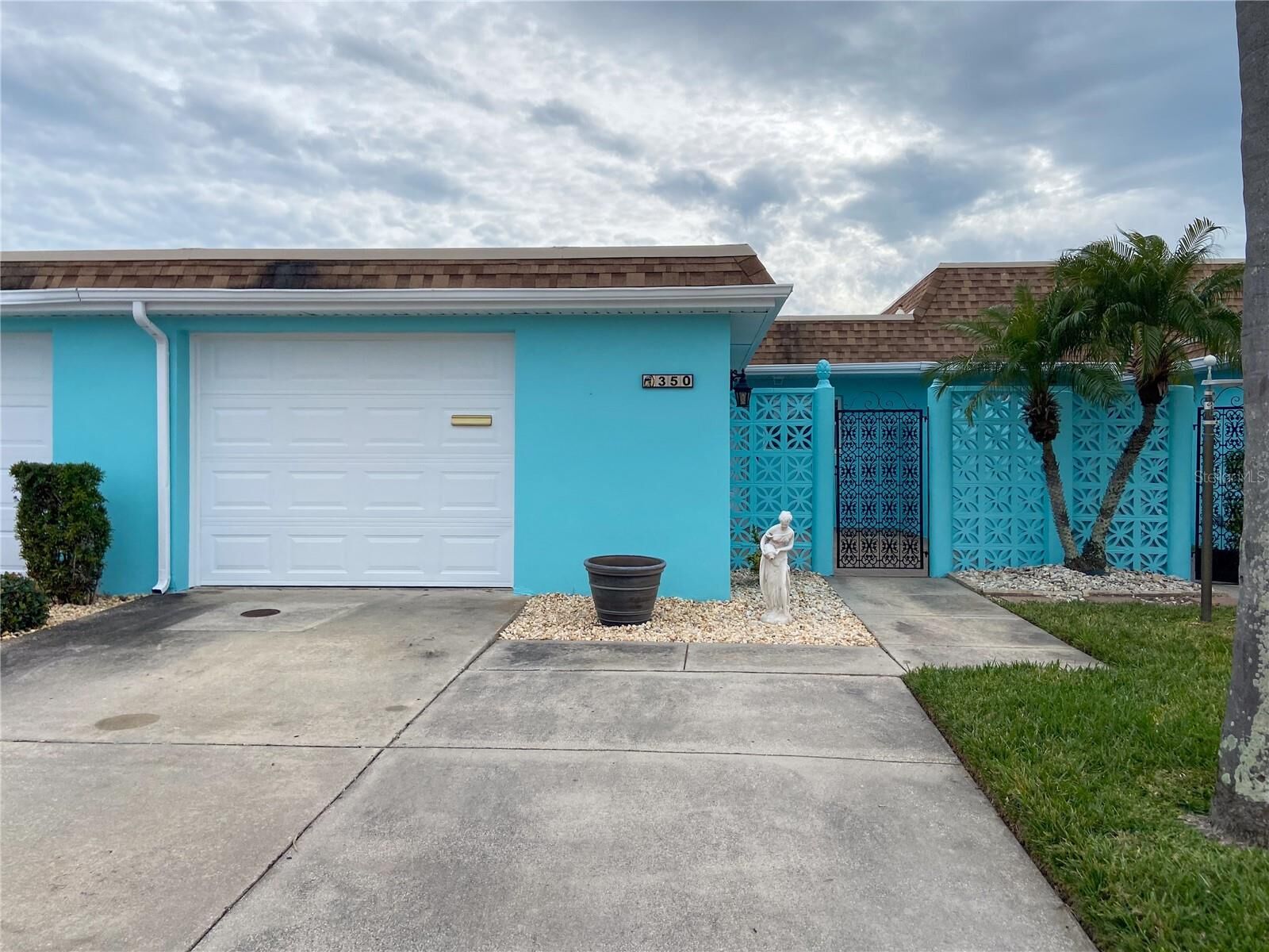Property Photo: 350 Boca Ciega Point Blvd FL 33708