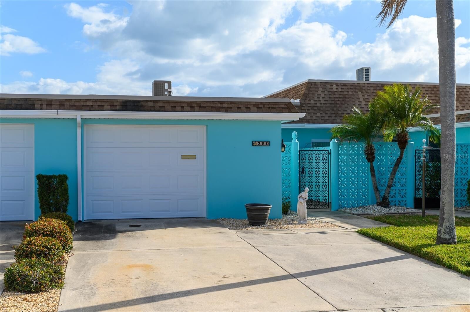 Property Photo:  350 Boca Ciega Point Blvd  FL 33708 
