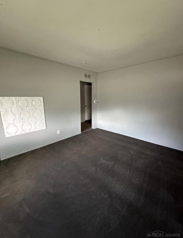 Property Photo:  17705 Longfellow St Street  MI 48066 