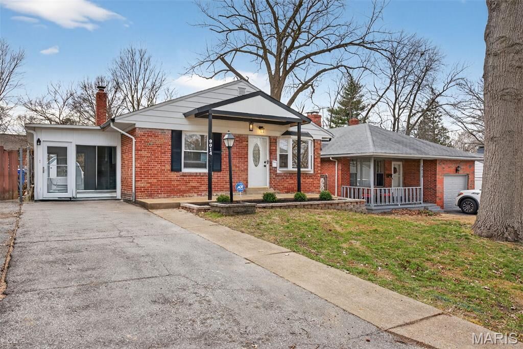 Property Photo:  9014 Tutwiler Avenue  MO 63134 