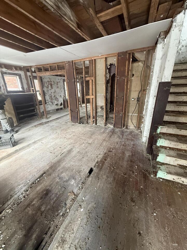 Property Photo:  16560 Ward Avenue  MI 48235 