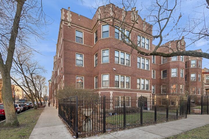 Property Photo:  7034 N Paulina Street G  IL 60626 