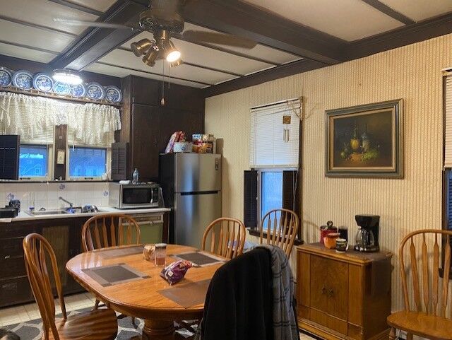 Property Photo:  215 W Devlin Street  IL 61362 