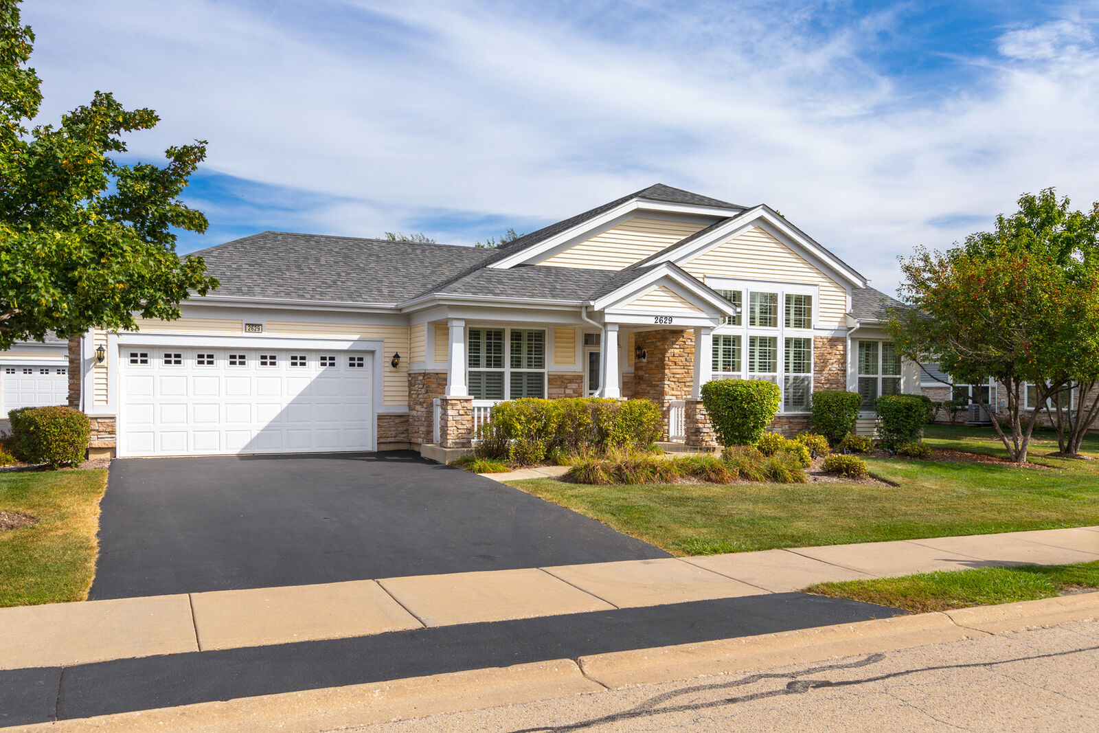 Property Photo:  2629 Camberley Circle  IL 60564 