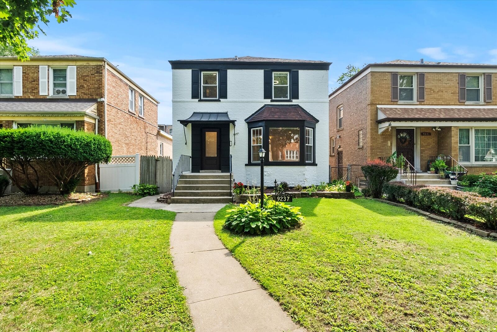 Property Photo:  9237 S Justine Street  IL 60620 