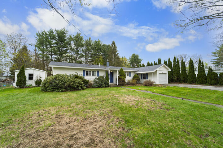 Property Photo:  42 Sugarloaf Lane  ME 04401 