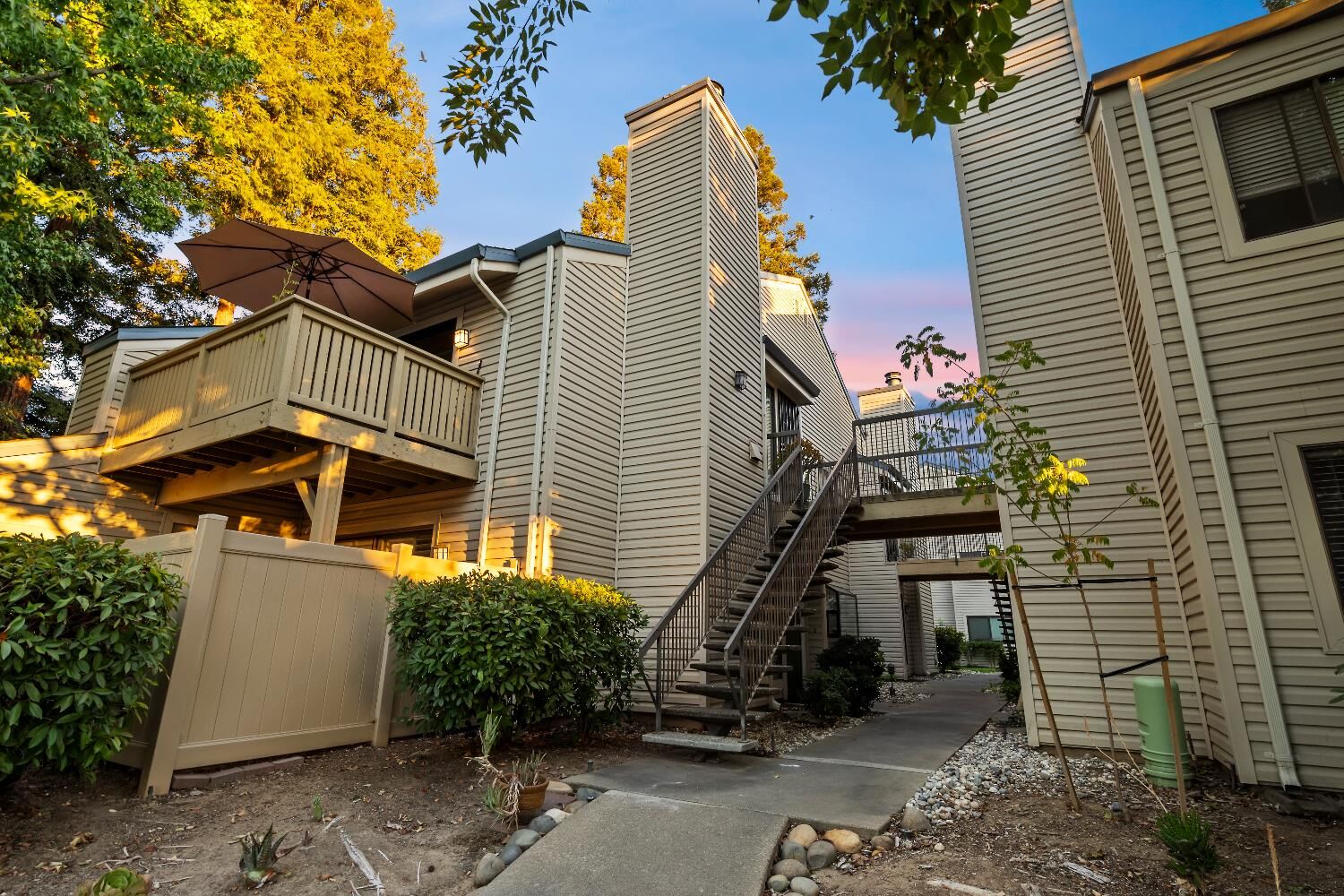Property Photo:  2280 Hurley Way 30  CA 95825 