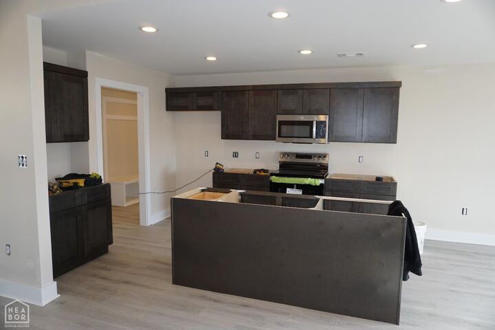 Property Photo:  1065 Mark Cir  AR 72404 