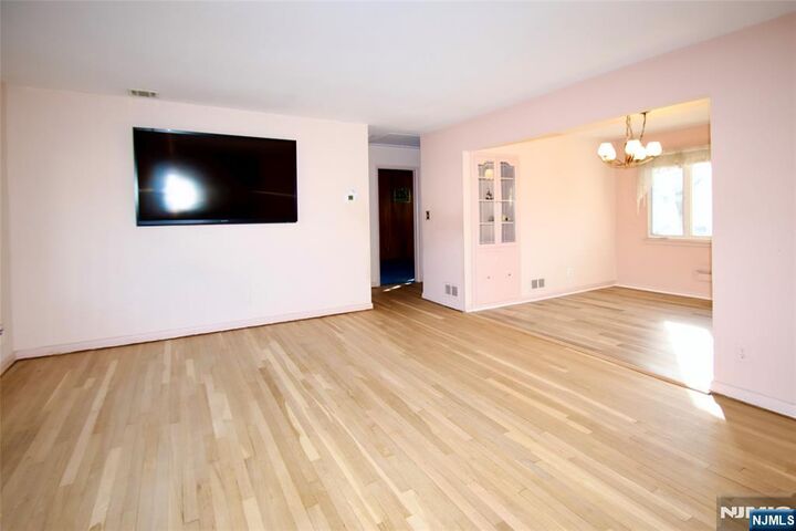 Property Photo:  16-30 Saddle River Road  NJ 07410 