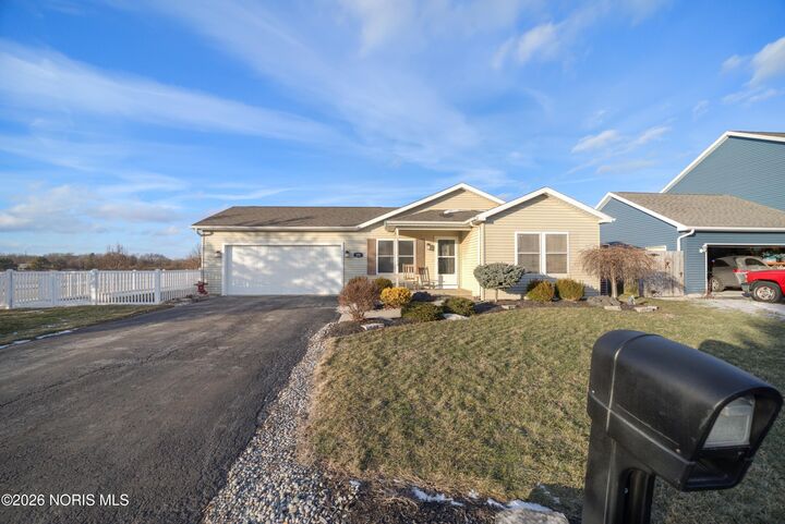 Property Photo:  1898 Baker Way # 18  OH 45840 