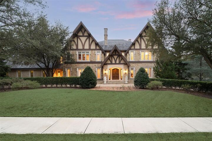 Property Photo:  3711 Lexington Avenue  TX 75205 