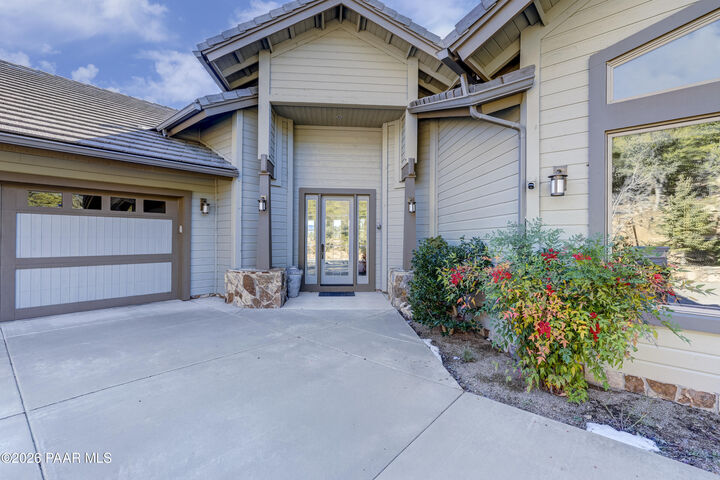 Property Photo:  1065 S High Valley Ranch Road  AZ 86303 