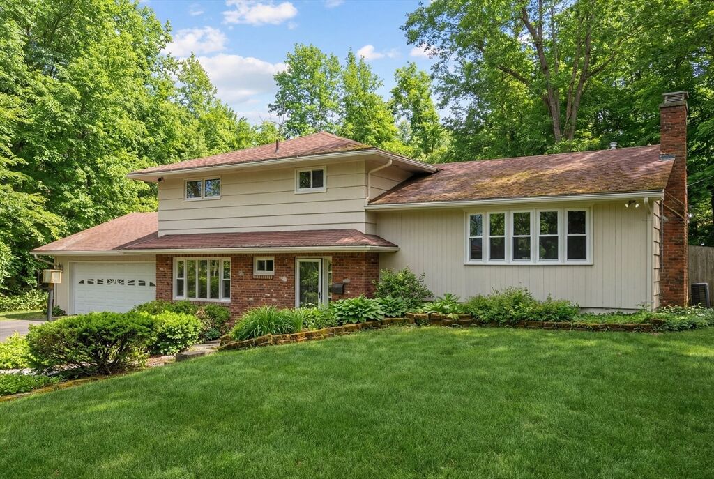 Property Photo:  3 Mower St  MA 01612 