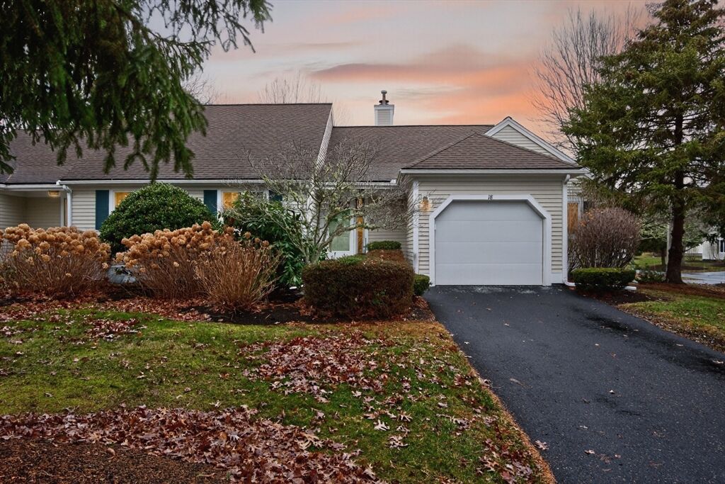 Property Photo:  18 Windward St 18  MA 02649 