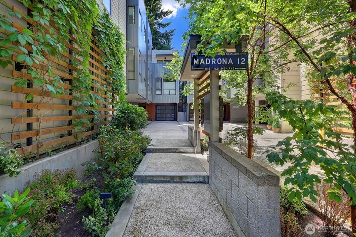 Property Photo: 1117 34th Avenue B WA 98122