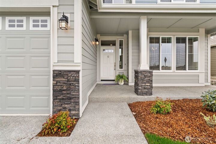 Property Photo: 828 Bodie Court SE WA 98513