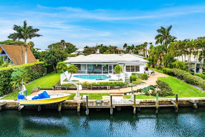 Property Photo:  23 Sabal Island Drive  FL 33435 