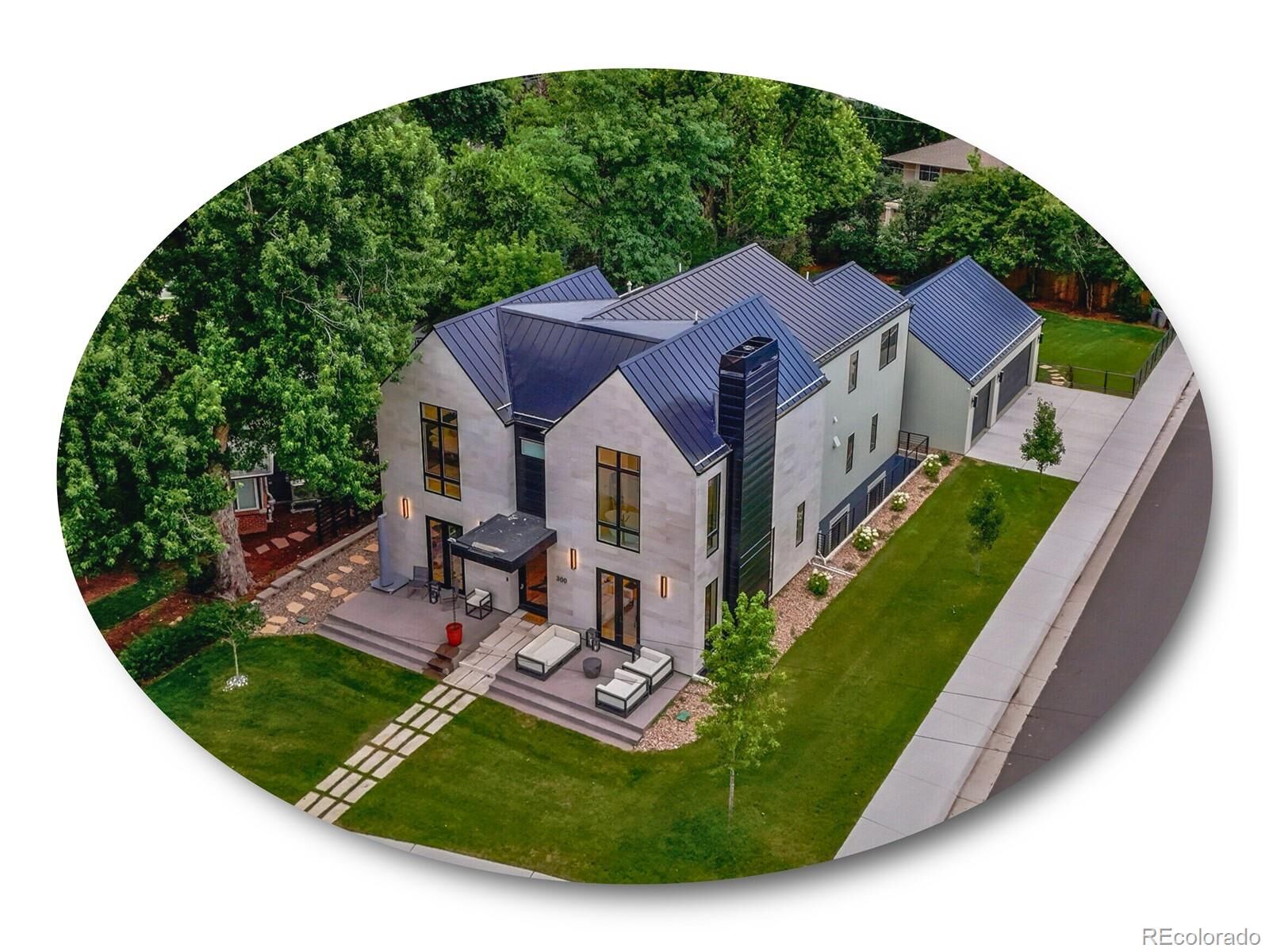 Property Photo: 300 Oneida Street CO 80220