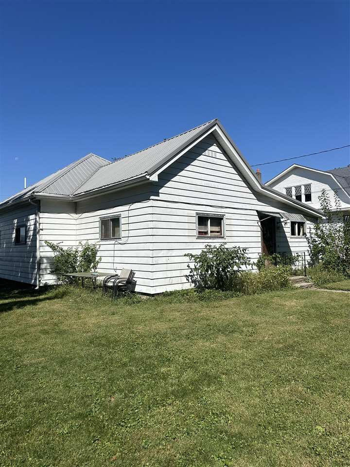 Property Photo:  318 Brookville Street West College Corner  IN 47003 