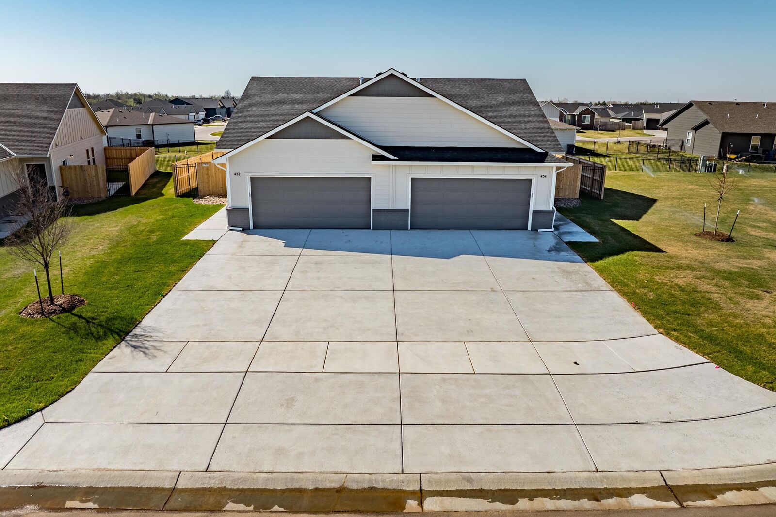 Property Photo:  448 Trails Head Ct  KS 67052-4311 