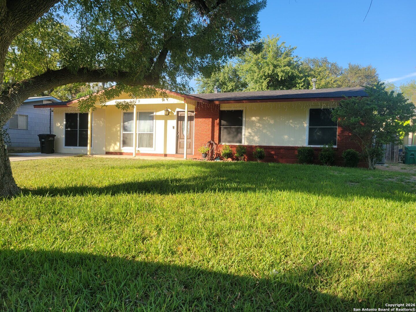 Property Photo:  2519 Waterford Dr  TX 78217 