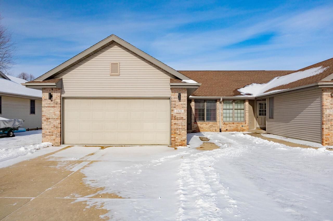 Property Photo:  2821 Carrousel Lane  WI 53545 