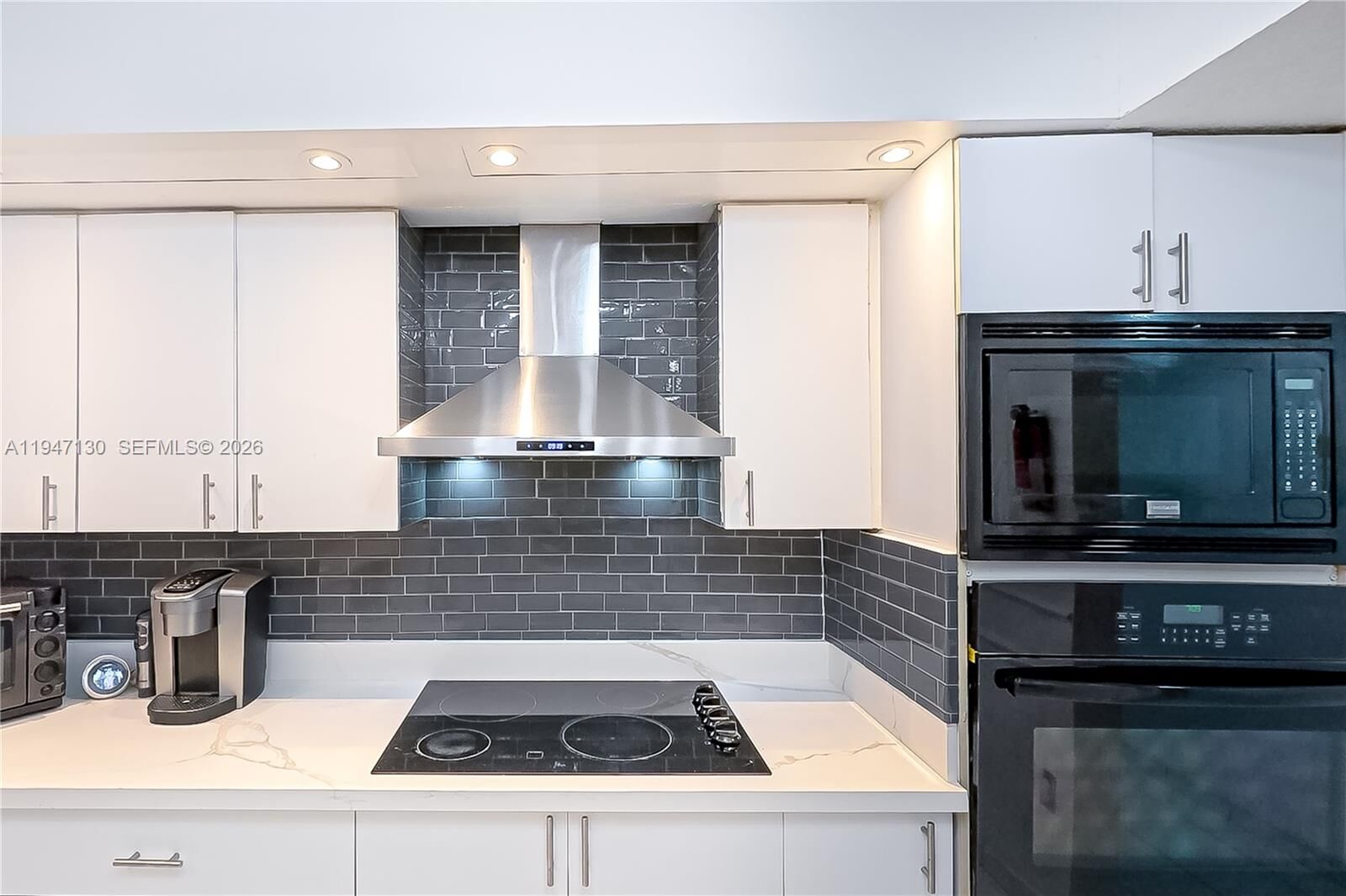 Property Photo:  2800 N 46th Ave A307  FL 33021 