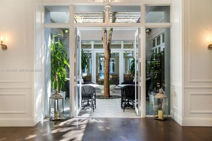 Property Photo: 4100 Kiaora St FL 33133