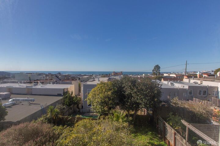 Property Photo:  2375 24th Avenue  CA 94116 