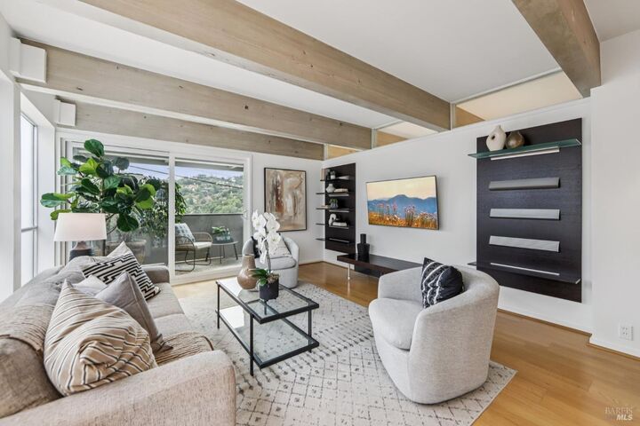 Property Photo:  290 Via Casitas 206  CA 94904 