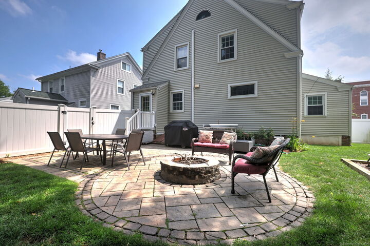 Property Photo: 18 Day Spring Avenue CT 06518