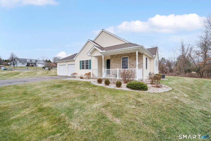 Property Photo:  1 Farm Brook Lane 1  CT 06066 