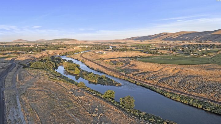 Property Photo:  17165 W Old Inland Empire Hwy  WA 99320 