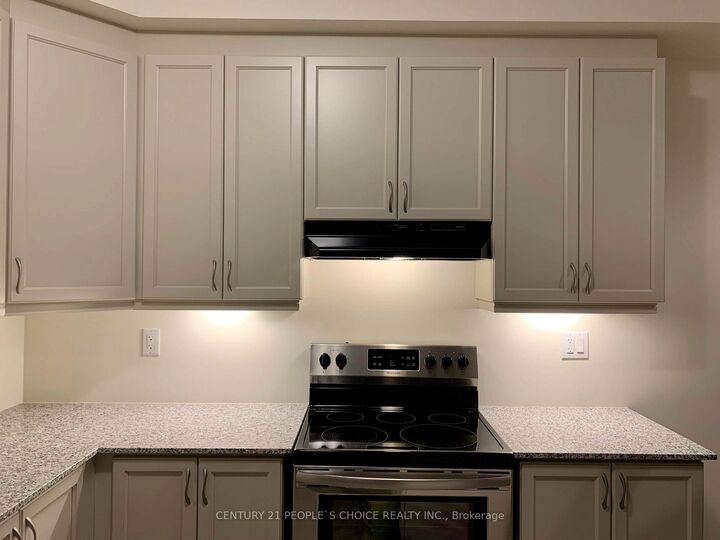 Property Photo:  86 Callandar Road N  ON L7A 5E2 