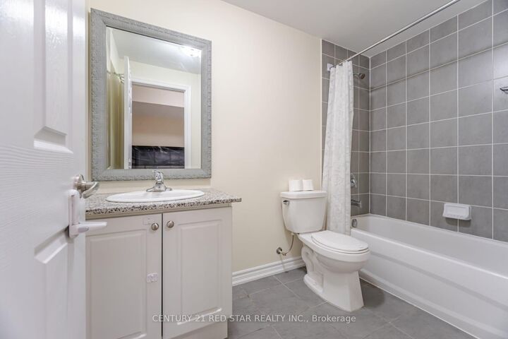 Property Photo:  2530 Countryside Drive 5  ON L6R 3T4 