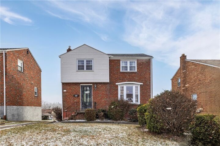 Property Photo:  571 Helena St  PA 15035 