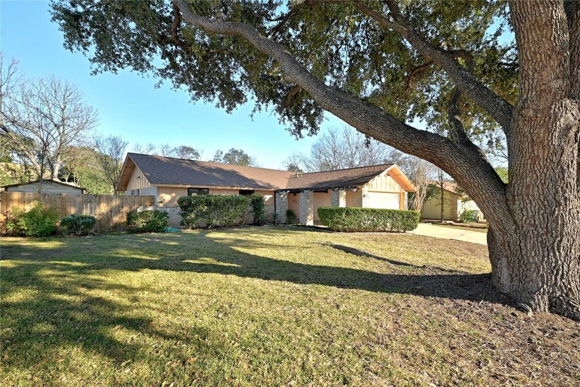 Property Photo:  5307 Presidio Road  TX 78745 