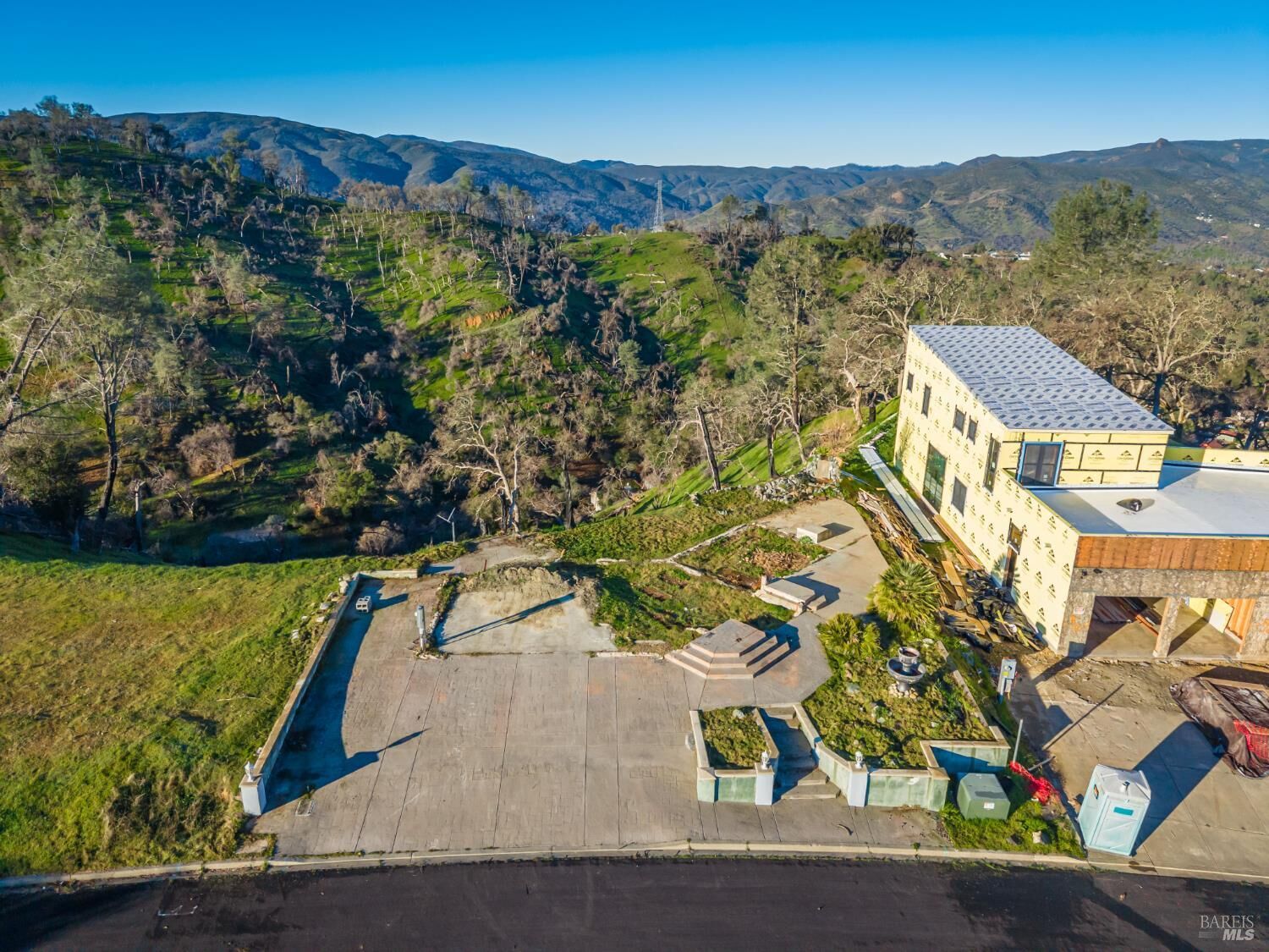 Property Photo: 1131 Headlands Drive CA 94558