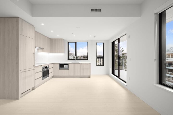 Property Photo: 4928 Quebec Street 603 BC V5W 0G6