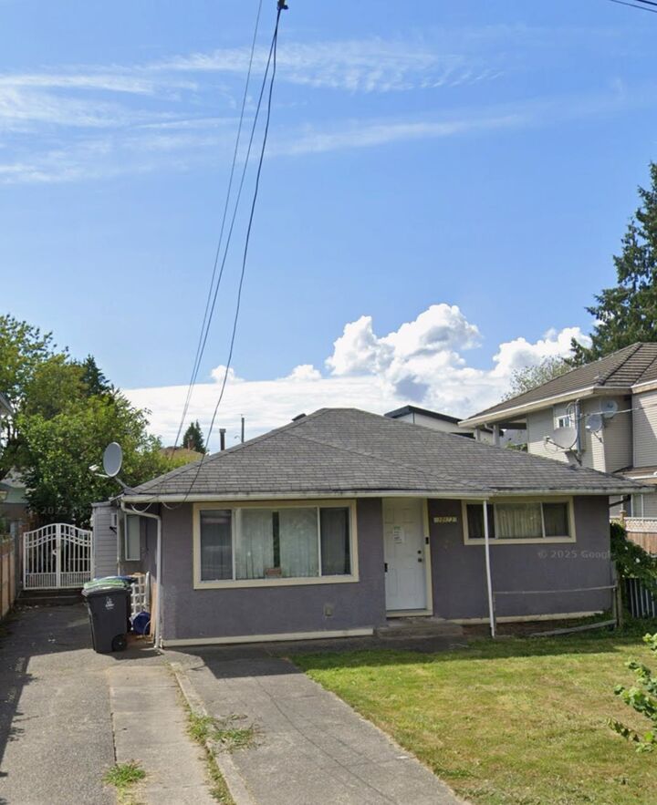 10923 132 Street — photo 1
