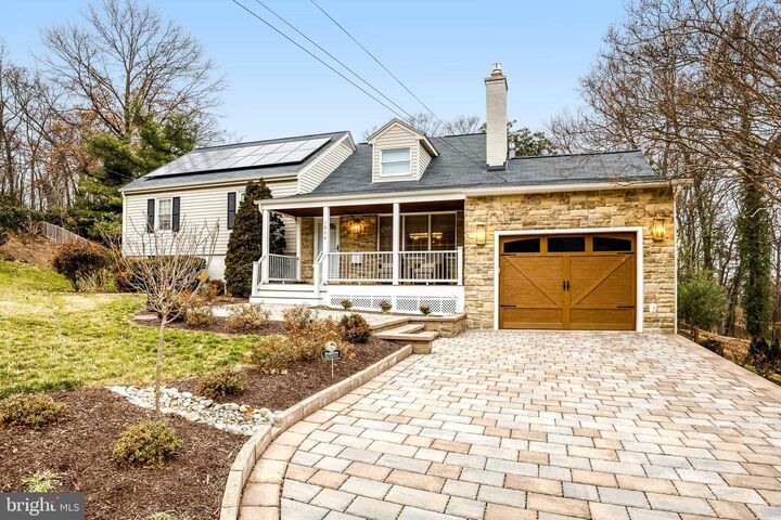 Property Photo: 1504 Wake Forest Drive VA 22307