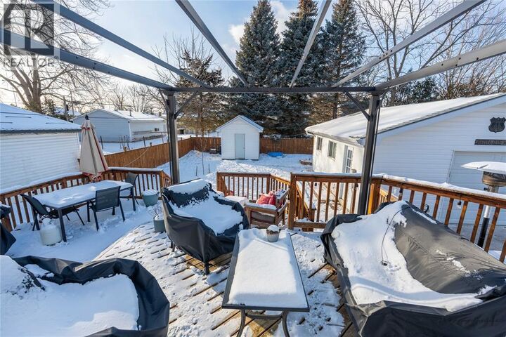 Photo de la propriété: 889 Grandview Avenue ON N7V 3X3