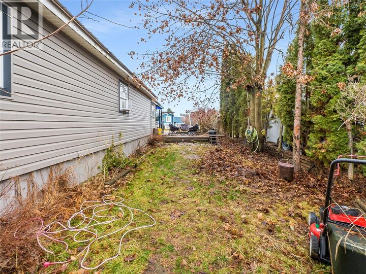 Property Photo:  500 16 Avenue 18  BC V0G 1G0 