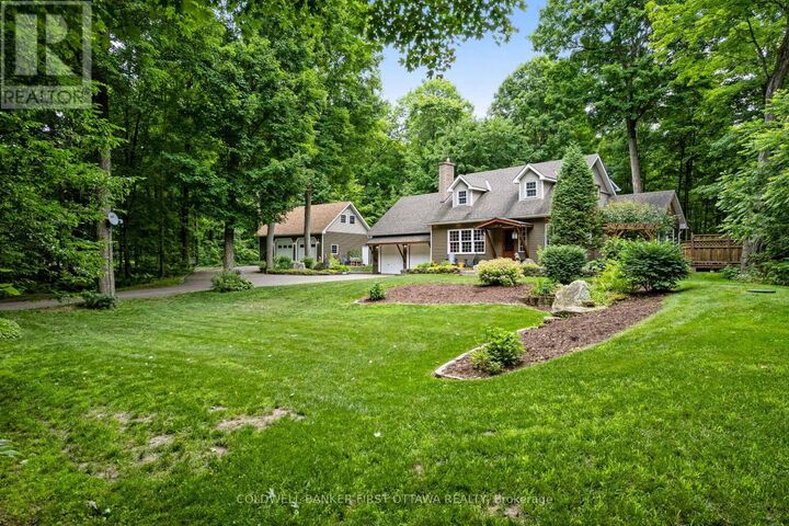 Photo de la propriété:  99 Old Kingston Road  ON K0G 1L0 