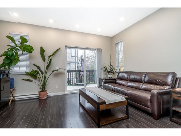 Photo de la propriété:  8385 Delsom Way 37  BC V4C 0A3 