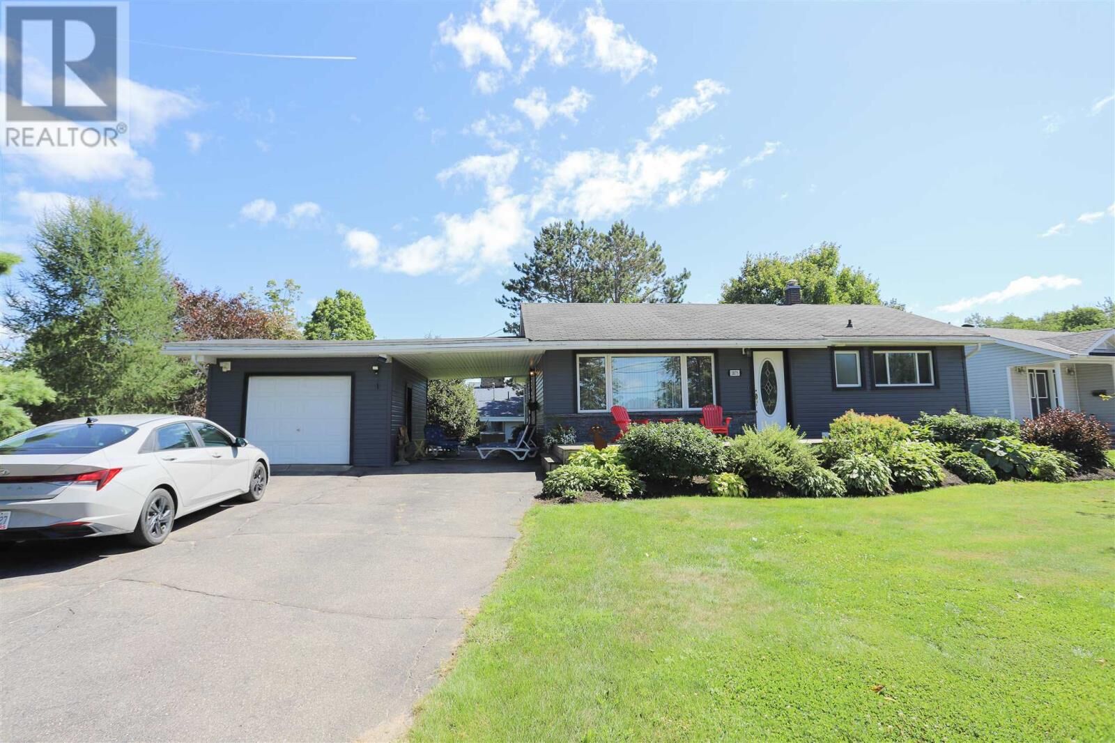 Property Photo: 3875 Queen St E ON P6A 6X2