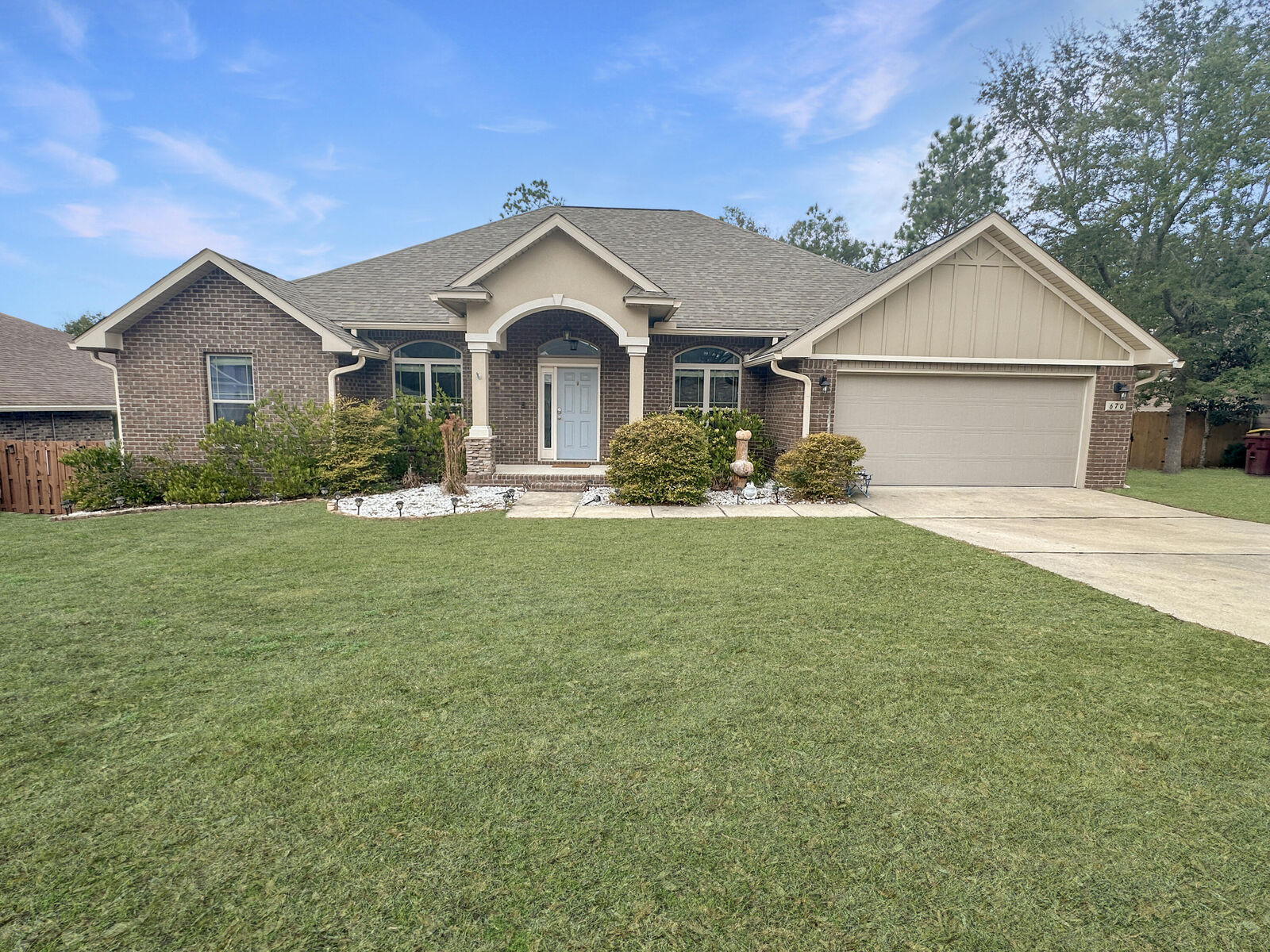 Property Photo:  670 Red Fern Road  FL 32536 