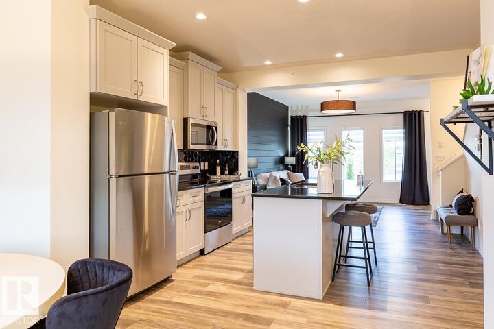 Property Photo:  21 Renwyck Place  AB T7X 3G5 